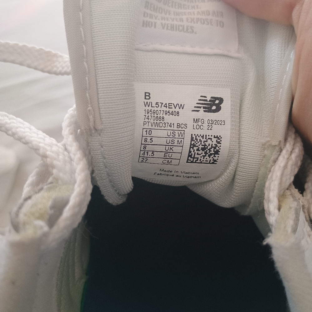 New Balance 574 Size 10 Women's Sneakers - Picture 7 of 8